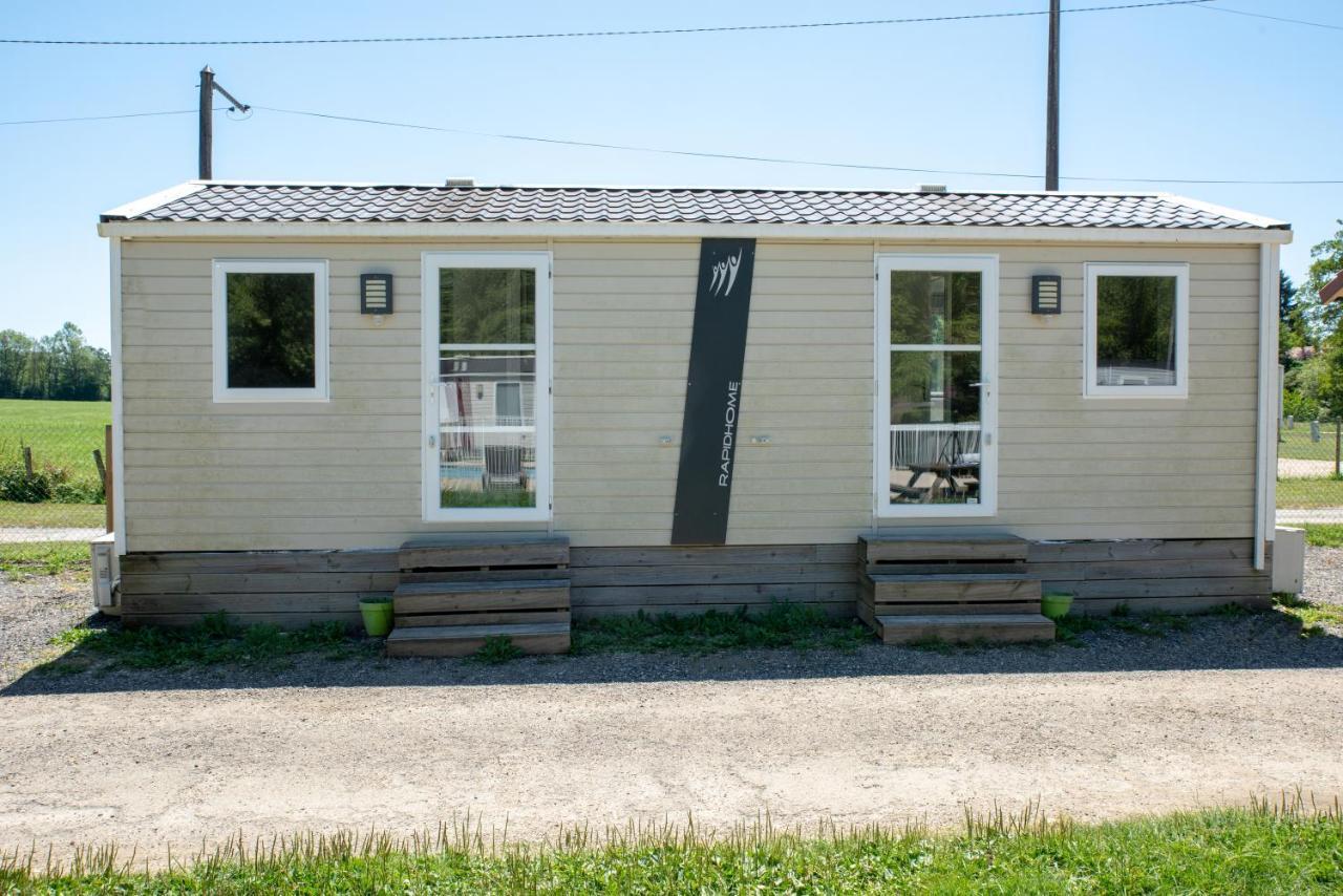 Camping Du Sevron Saint-Etienne-du-Bois  Exterior photo